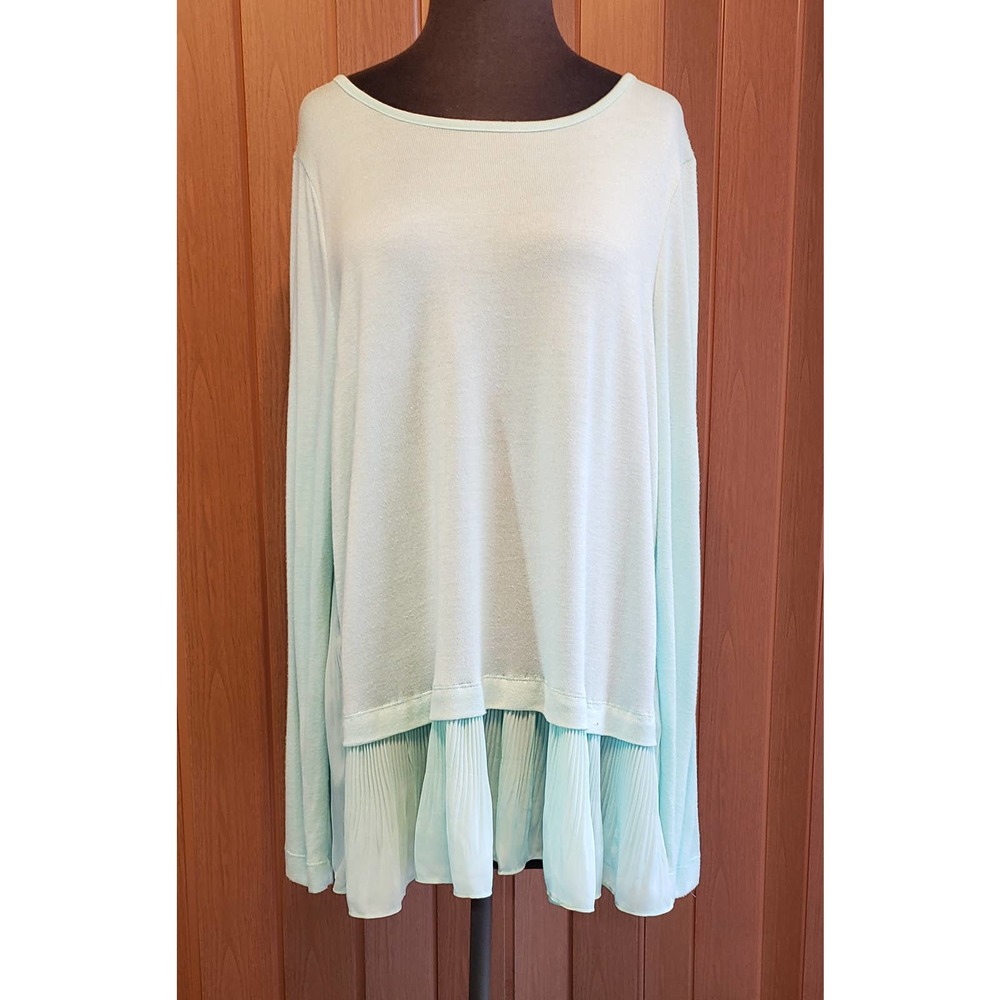 Valerie Stevens NWT size XL mint green long sleeve tunic